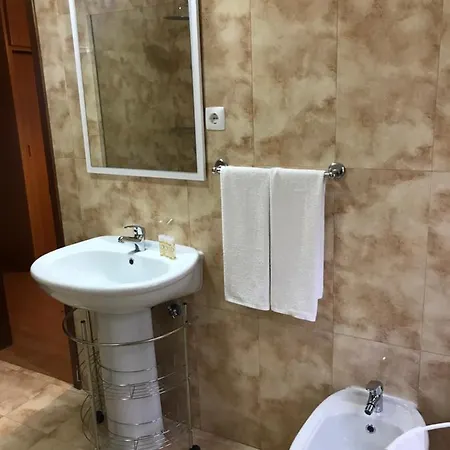 Alfatima Nocleg ze śniadaniem 4*